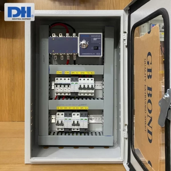 Tủ Điện Hybrid 8kW-12kW 3 Pha Năng Lượng Mặt Trời