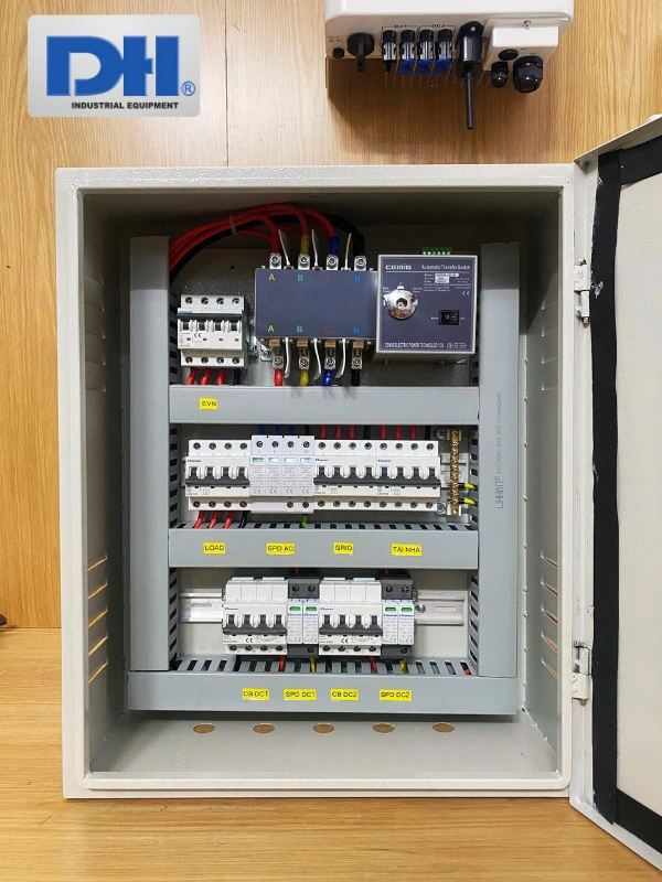 Thiết kế nhỏ gọn dễ dàng lắp đặt trên tủ điện Thiết kế nhỏ gọn dễ dàng lắp đặt trên tủ điện