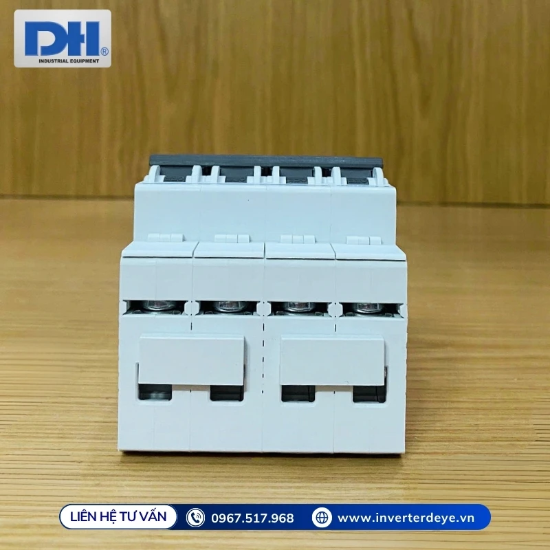 Cầu dao DC 4P thiết kế nhỏ gọn dễ dàng lắp đặt Cầu dao DC 4P thiết kế nhỏ gọn dễ dàng lắp đặt